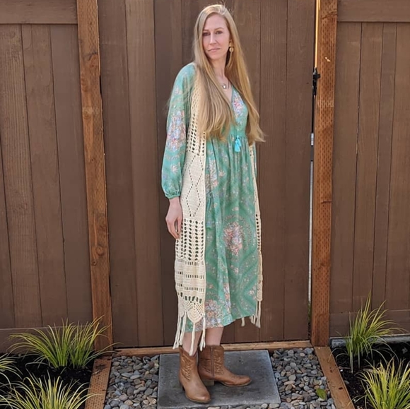 Tulle & Batiste Fabbie Boho Dress - Picture 6 of 7